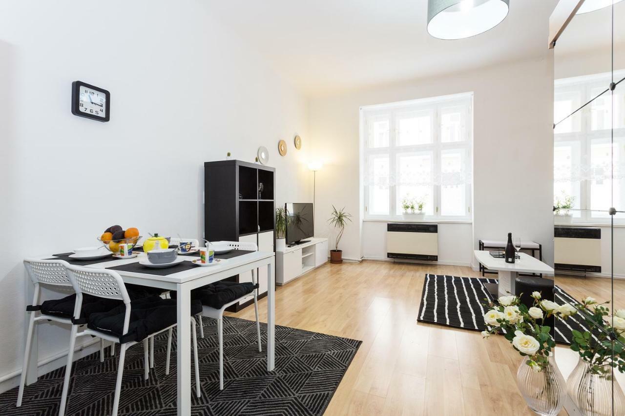 Stylish Apartment On Riverside براغ المظهر الخارجي الصورة